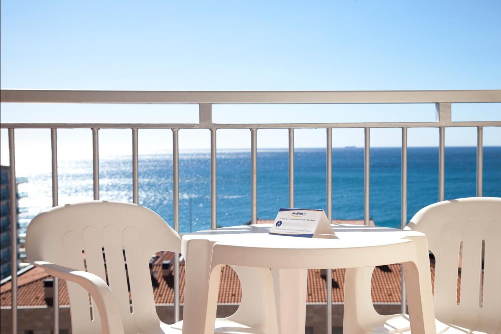 Chambre Double ou Lits Jumeaux – Vue sur Mer (3 Adultes)