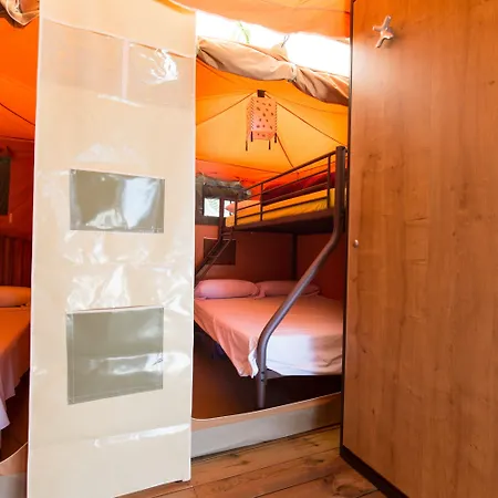 Camping Bungalows El Far-2